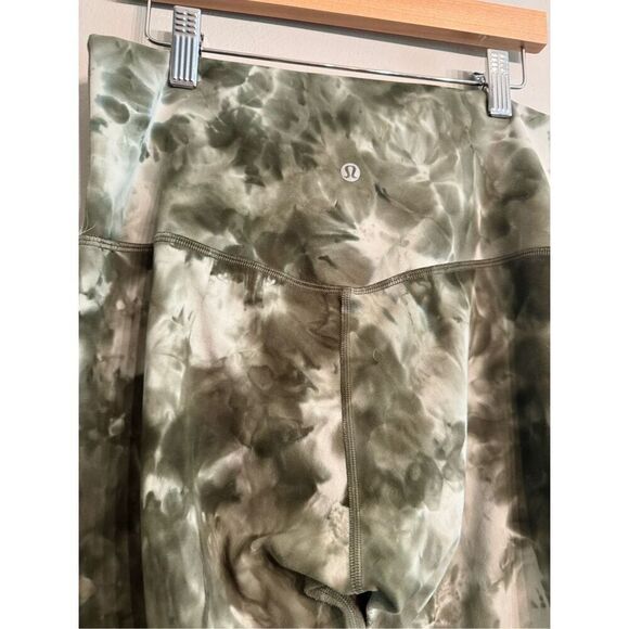 Lululemon Light Sage Green Diamond Dye Pull-On High-Rise Align Leggings Size 10 - Picture 3 of 6